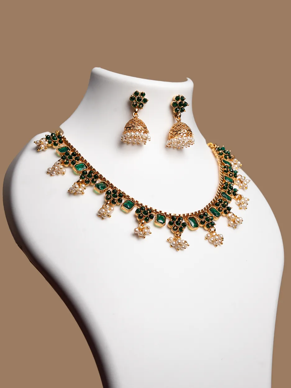 Emerald Green Kundan Pearl Choker Set - Image 2