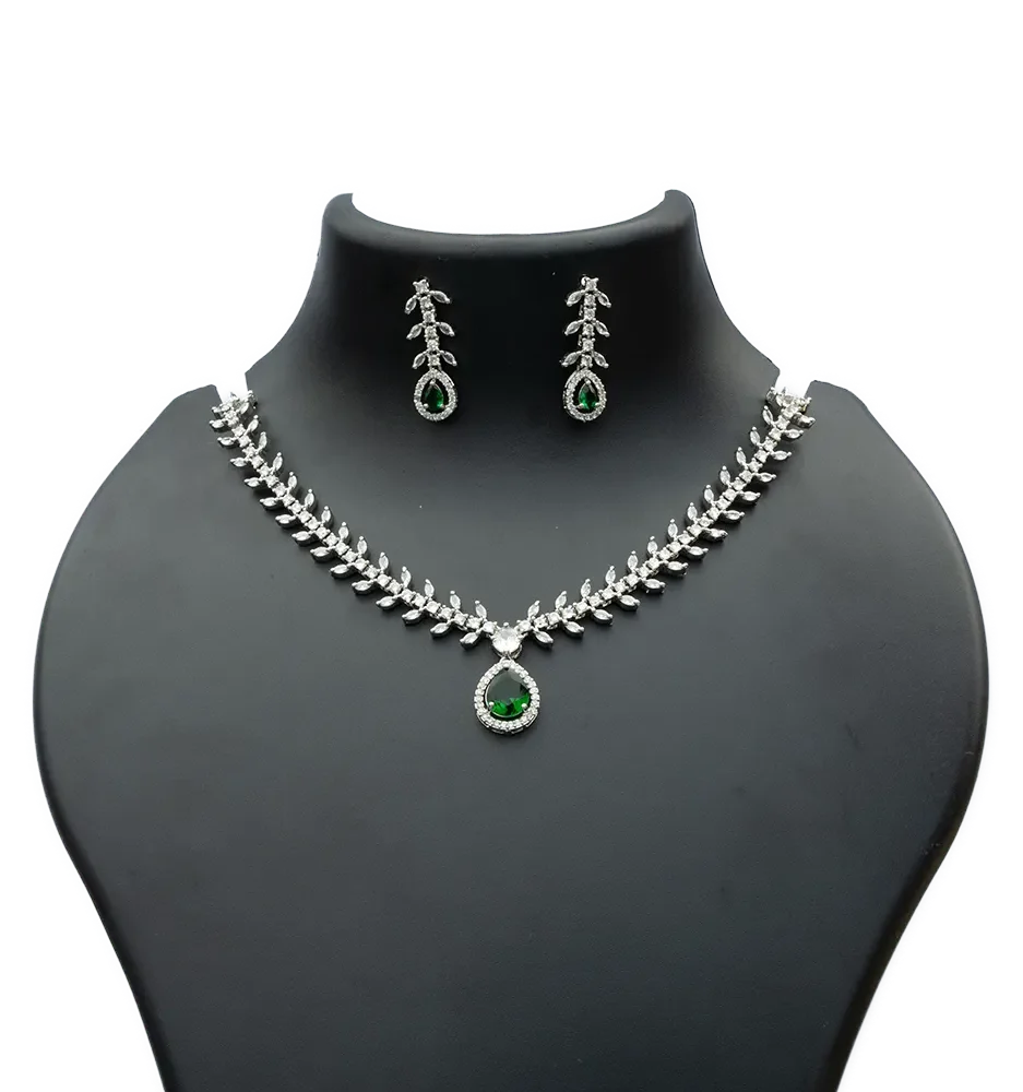 Emerald Vine Collar Set