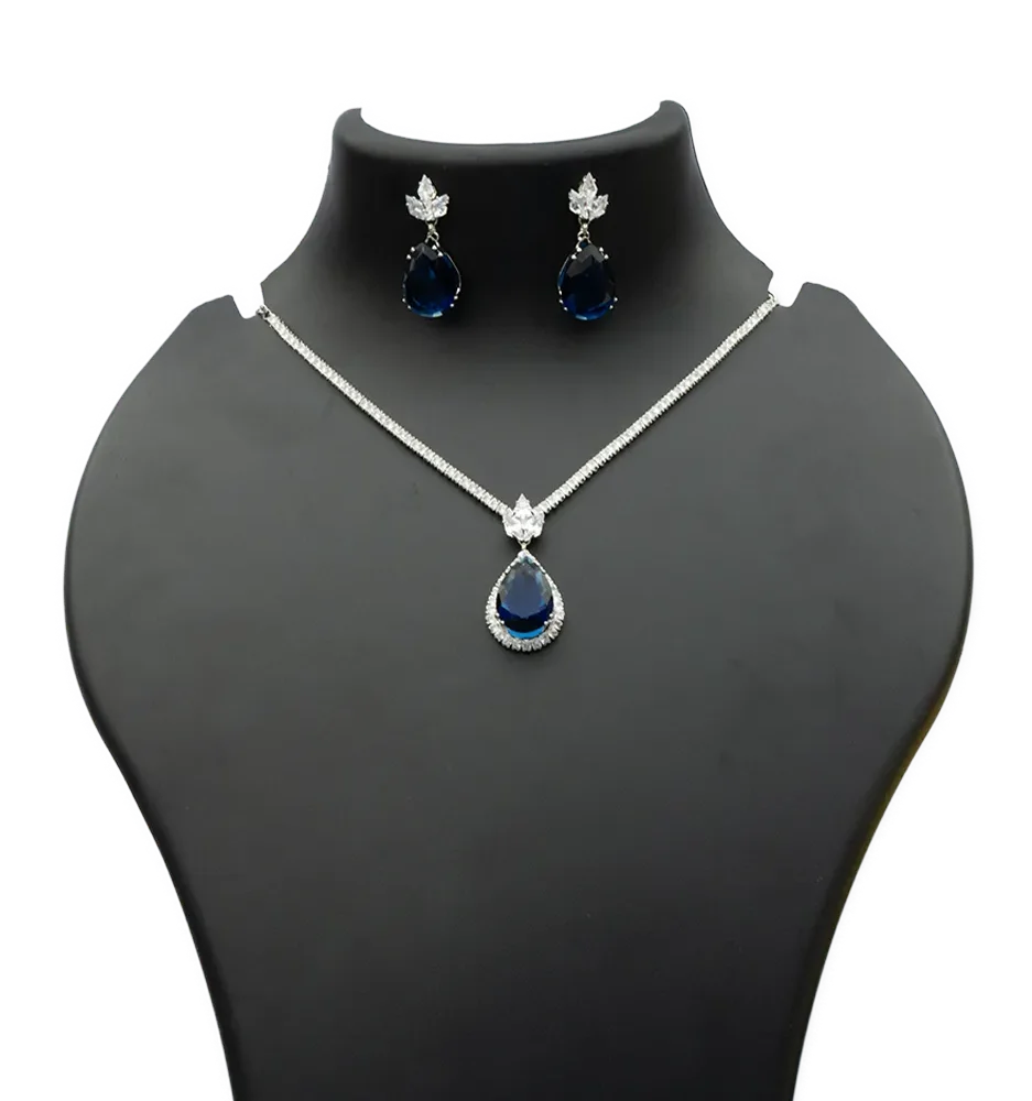 Royal Aura Necklace Set