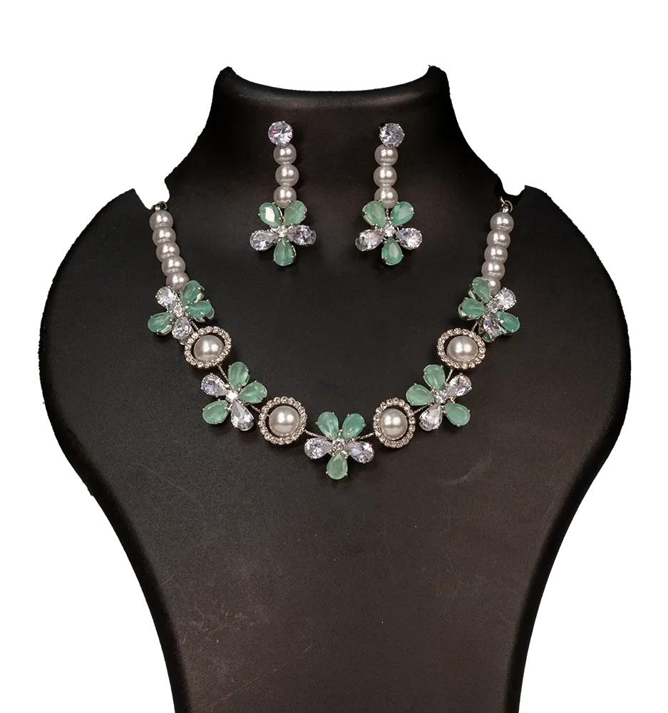 Floral Pearl Necklace Set