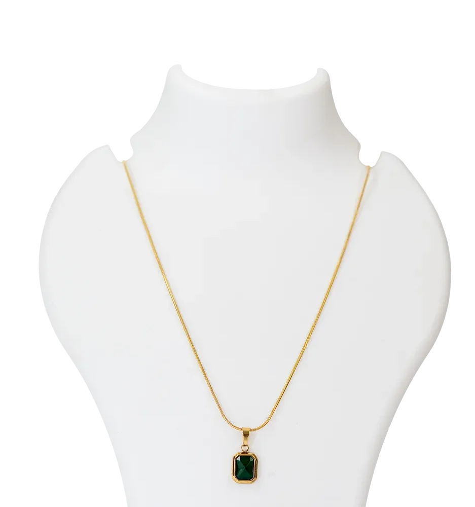Emerald Glow Gold Pendant Necklace